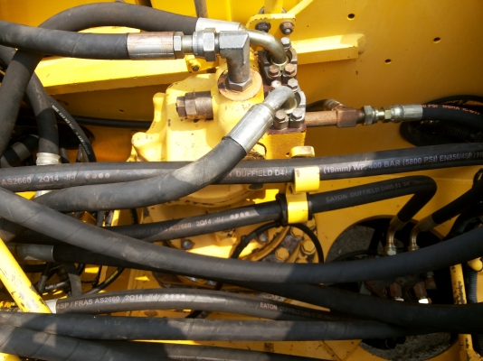 ขายKOMATSU  PC200-8
