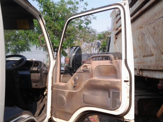 ขาย6ล้อดั้มดิน NQR150หัวขาวไฟเพชรปี49ดั้มสามมิตรเพลาF รถห้าง