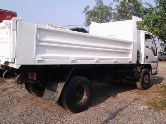 ขาย6ล้อดั้มดิน NQR150หัวขาวไฟเพชรปี49ดั้มสามมิตรเพลาF รถห้าง