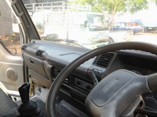 ขาย6ล้อดั้มดิน NQR150หัวขาวไฟเพชรปี49ดั้มสามมิตรเพลาF รถห้าง