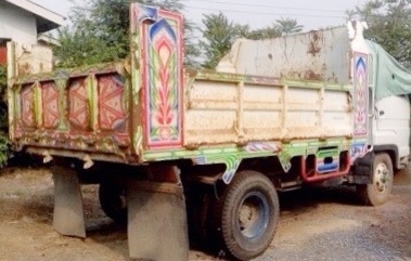 ISUZU NRR 185 HP 6BG1 หกล้อดั๊มพ์ กระบะดั๊มพ์เหล็ก 5 ตันความยาว 3.60 เมตรแล็ปลายอย่างสวยสภาพดีสุดๆพร้อมบรรทุกได้เลยครับ เครื่องยนต์ 6BG1 ฝาส้มแรงดีไม่มีเยิ้มเลย ภายในเก๋งสะอาดสวยเดิมๆ แอร์เย็น พวงมาลัยเพาเวอร์ ช่วงล่างใหญ่คัชซีสวยเดิมมากๆไม่มีแตกไม่มีบวม