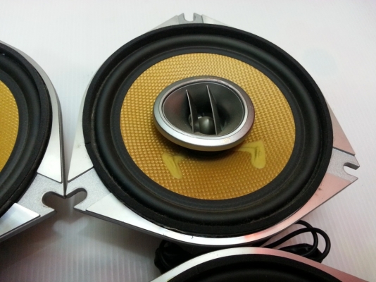 ชุดลำโพง 6 นิ้ว Pioneer สวยๆ เสียงดี Made in Japan
