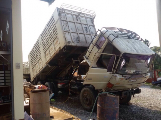 ขายรถบรรทุกสิบล้อดัมพ์ HINO F18 เครื่อง HO7C-185 แรง 1 เพลา กระบะดัมพ์