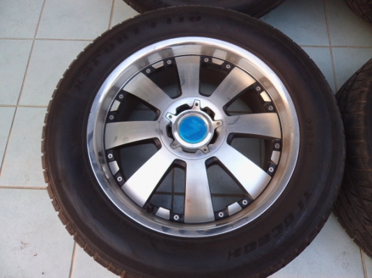 ขายล้อแม็ก20นิ้วกับยางขนาด275/55/20 ขายล้อแม็ก20นิ้วกับยางขนาด275/55/20