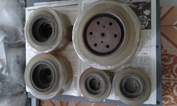 ขายล้อรถยกไฟฟฟ้า ยี่ห้อ โตโยต้า