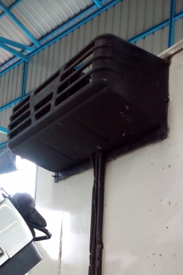 ขายเครื่องทำความเย็นติดรถ6ล้อครับ