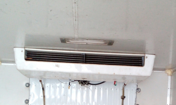 ขายเครื่องทำความเย็นติดรถ6ล้อครับ