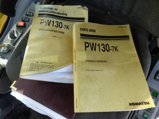 ถึงไทยแล้ว รถขุดล้อยาง PW130-7, K40**** มาดูรถที่บริษัทได้เลยครับ