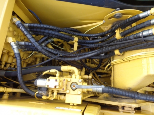 ถึงไทยแล้ว รถขุดล้อยาง PW130-7, K40**** มาดูรถที่บริษัทได้เลยครับ