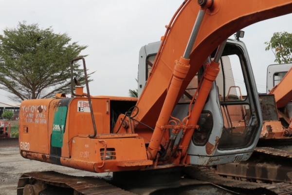 รถขุดเก่านอก Hitachi Ex120-2 ขายตามสภาพนะครับ