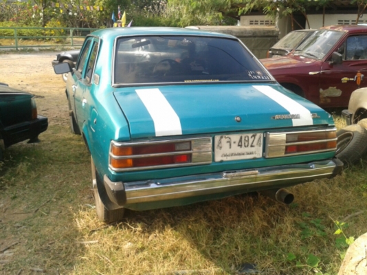 มิตซู แลนด์เซอร์รุ่นเก่า สีเขียวสวย เครื่องเดิม ทะเบียนขาดปี 56 ขับได้โอนได้ บาส 15,800 บาท