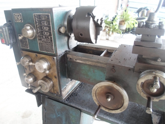 เครื่องกลึงเล็ก 3 ฟุต เกียร์บล็อก สภาพสวย ๆ พร้อมใช้งาน ด่วน !!! 42,000