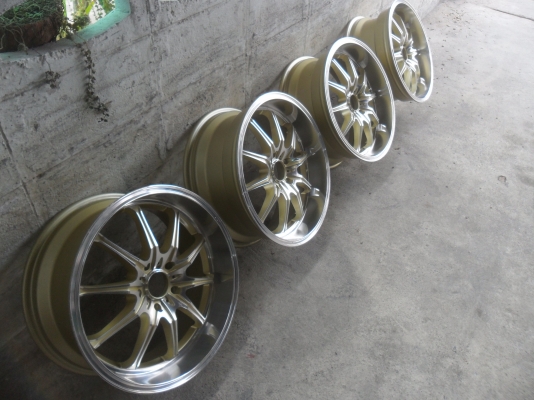 ล้อแม็ก 18นิ้ว 5รู114 สวยๆ 4 วง ราคา 8900 บาท