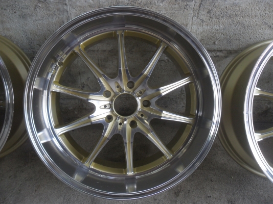 ล้อแม็ก 18นิ้ว 5รู114 สวยๆ 4 วง ราคา 8900 บาท