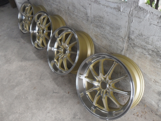 ล้อแม็ก 18นิ้ว 5รู114 สวยๆ 4 วง ราคา 8900 บาท