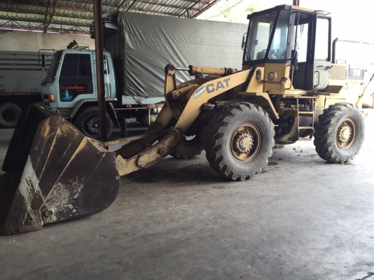 ขายรถตักล้อยาง