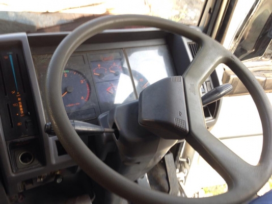 รถ Hino 6 ล้อติดเครน5ตันสภาพสวยพร้อมใช้งาน