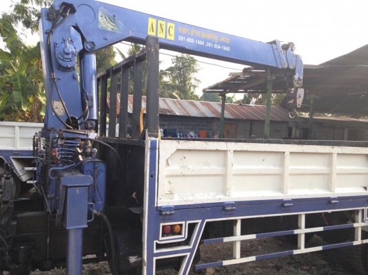 รถ Hino 6 ล้อติดเครน5ตันสภาพสวยพร้อมใช้งาน