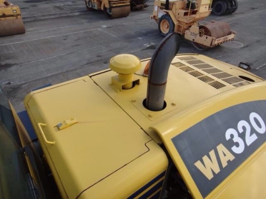 ขายคันที่ 2. รถตัก KOMATSU WA320-5 นำเข้าจากญี่ปุ่น 090-986-2521 อ๊อบ ขายคันที่ 2. รถตัก KOMATSU WA320-5 นำเข้าจากญี่ปุ่น 090-986-2521 อ๊อบ