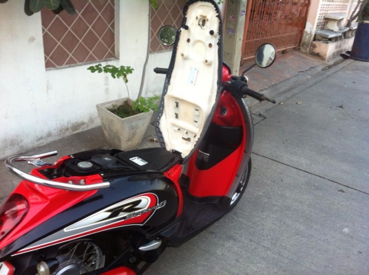 Honda Scoopy i หัวฉีด แดงดำ สวย วิ่งน้อย 18500 บาท