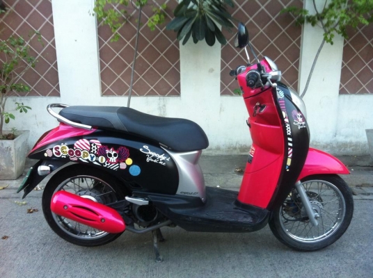 Honda Scoopy i หัวฉีด ชมพู ดำ สวยวิ่งน้อยเครื่องดี มากๆ