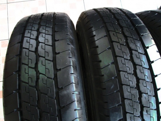 ยาง 215-70-15 ปี3513 แจ่มๆ (1ชุด)