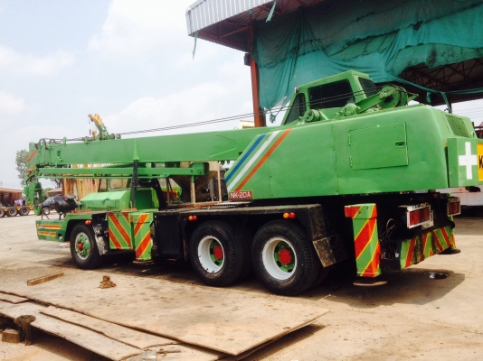 ขายรถเครน 10 ล้อ 20 ตันมีทะเบืยน