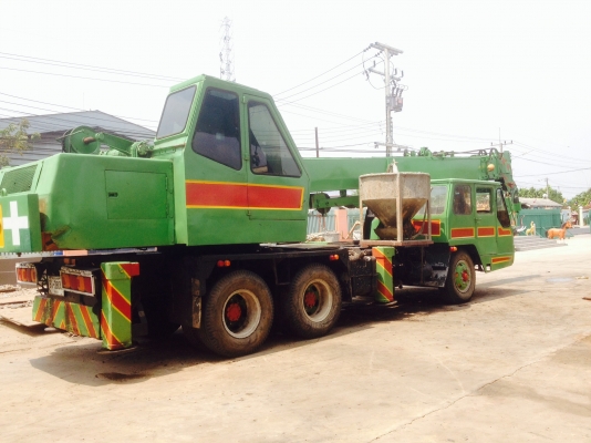 ขายรถเครน 10 ล้อ 20 ตันมีทะเบืยน