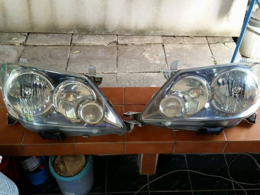 ขาย ไฟหน้า toyota fortuner