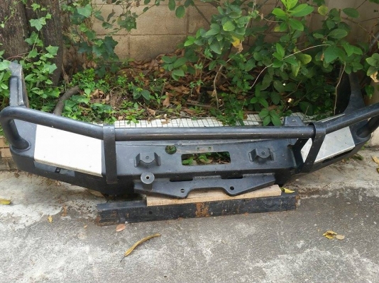 ขายกันชน 4X4 เดิมใส่ TOYOTA ขายกันชน 4X4 เดิมใส่ TOYOTA