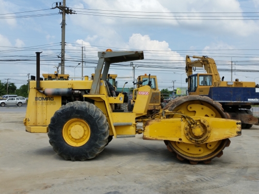 ขายรถบดอัดสั่นสะเทือนล้อหนาม 10 ตัน BOMAG BW212PD-2 รถเก่านอกนำเข้าจาก USA แท้ 100\% สภาพสวย ไม่เคยใช้งานไทย