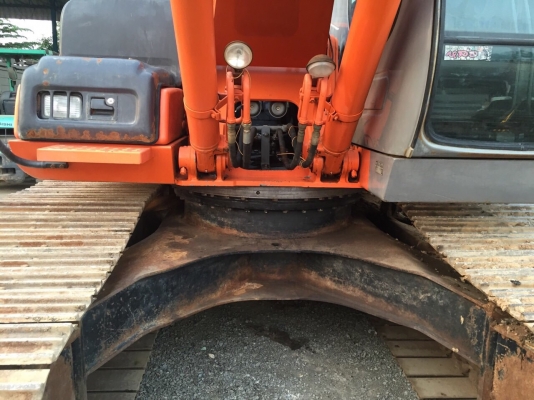 รถแม็คโคร Hitachi  รุ่น zx 200-1  สภาพพร้อมใช้งาน  เครื่องดี  ปั้มดี เอวแน่น  โซ่เต็ม  ใช้งาน  10,500 ชั่วโมง