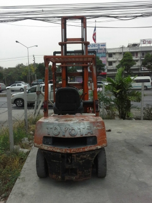 TOYOTA 4FD25 ขนาด2.5ตัน เสาสูง4เมตร เกียร์ออร์โต้ เครื่องยนต์ดีเซล2J ราคาต่อรองได้0816161541