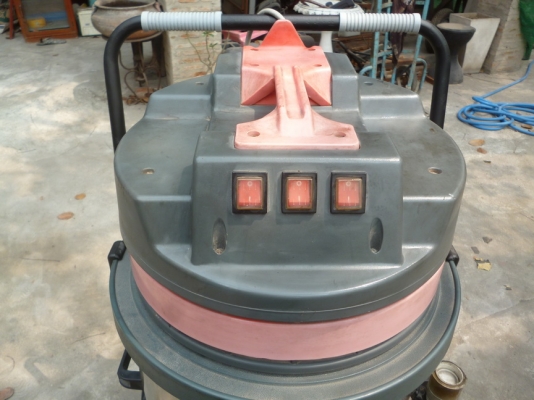 เครื่องดูดฝุ่นใช้ในโรงงานอุตสาหกรรม