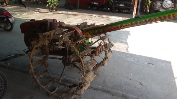 ขายเครื่องยันม้า  LM115และโครงตรานกใหญ่ (ล้อใหญ่)รุ้นใหม่พร้อมอยางราคา38000บาทจะชื้อแต่เครื่องก็ได้จะชื้อแต่โครงก็ได้นะครับราคานี้ยังต่อรองได้อีกนะครับรถอยู่ วังบัว อ คลองขลุง จ กำแพงเพชรโทร0813655997อำพร พาเจริญ