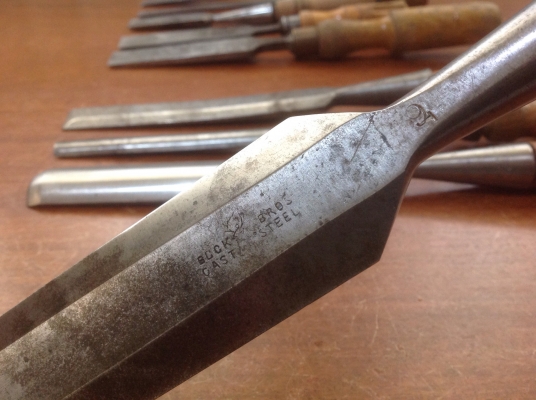 ขายสิ่วโบราณด้ามไม้ งานเมกา และอังกฤษ ทั้งชุด 9 ชิ้น