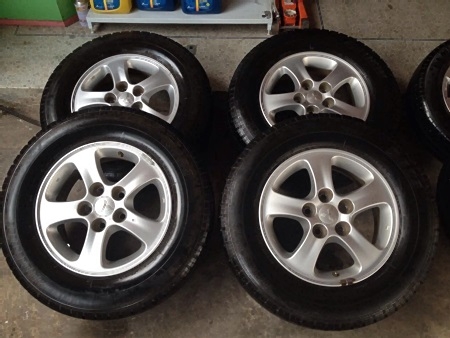 ล้อเดิม Mitsubishi triton ขอบ15พร้อมยาง Bridgestone 215/70/15