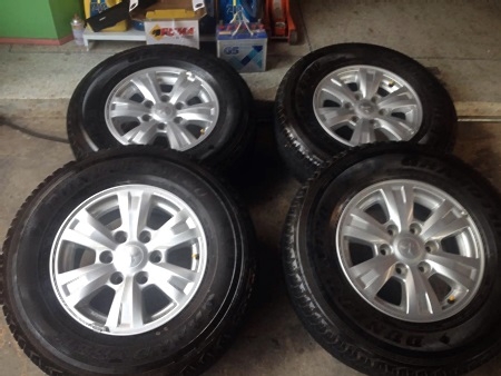 ล้อเดิม Mitsubishi triton ขอบ16 พร้อมยาง Dunlop 245/70/16 ปี13