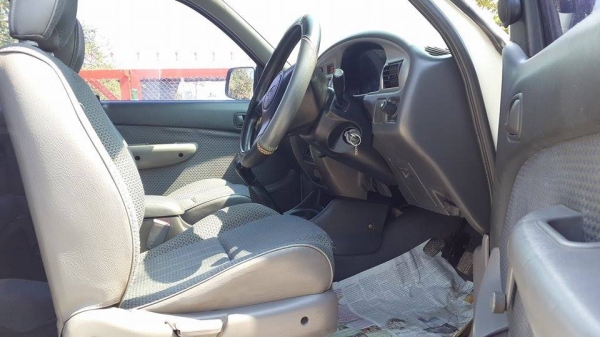 ขายรถกระบะ Ford ranger cab สีขาวสวยๆ ราคา 168,000 บาท ++++++++++