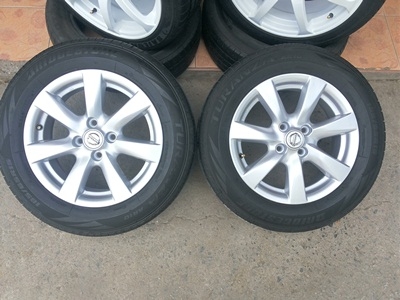 ขายล้อแม็กNISSAN ALMERA VL(รุ่นTOP) ยางปี13 4 ล้อ