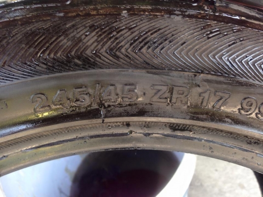 ยาง ขอบ17 245/45/17 ปี14 สวยๆเลย 1คู่
