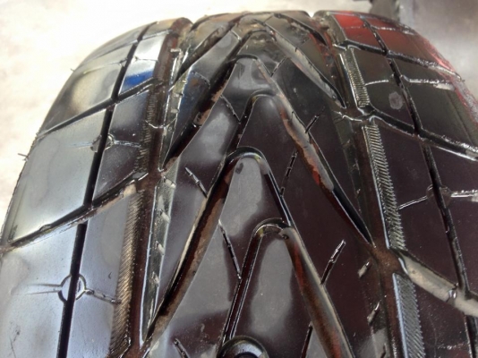 ยาง ขอบ17 245/45/17 ปี14 สวยๆเลย 1คู่