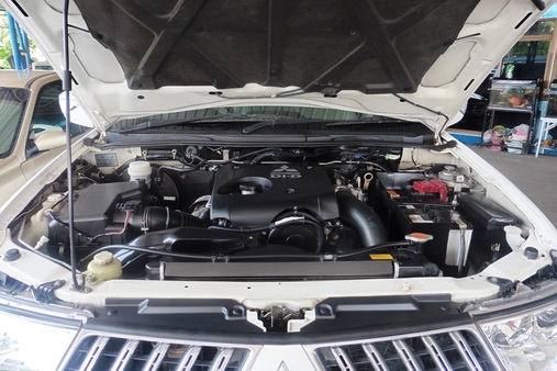 MITSUBISHI - PAJERO SPORT - GT 2.5 AT 2WD ปี2011 สีขาว เกียร์อัตโนมัติ เครื่องดีเซล 2500cc