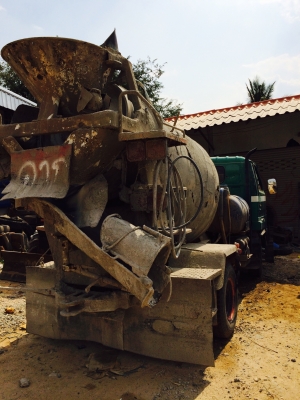 รถโม่ปูนอีซูซุ รถนอก 195 แรงเครื่อง 6HE1 โม่ขนาด2.5 คิว สวยๆ รถโม่ปูนอีซูซุ รถนอก 195 แรงเครื่อง 6HE1 โม่ขนาด2.5 คิว สวยๆ