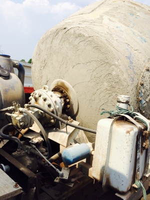 รถโม่ปูนอีซูซุ รถนอก 195 แรงเครื่อง 6HE1 โม่ขนาด2.5 คิว สวยๆ รถโม่ปูนอีซูซุ รถนอก 195 แรงเครื่อง 6HE1 โม่ขนาด2.5 คิว สวยๆ