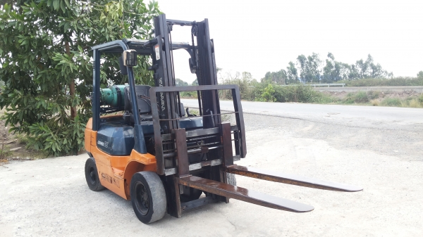 ขายด่วนรถยก TOYOTA 7FGรุ่นใหม่รองทอบยก2.5ตันเสาสูง3เมตรรถนอกนำเข้ายังไม่เคยใช้งานในเมืองไทยเลย=รุ่นใหม่ขายถูกๆๆ ขายด่วนรถยก TOYOTA 7FGรุ่นใหม่รองทอบยก2.5ตันเสาสูง3เมตรรถนอกนำเข้ายังไม่เคยใช้งานในเมืองไทยเลย=รุ่นใหม่ขายถูกๆๆ