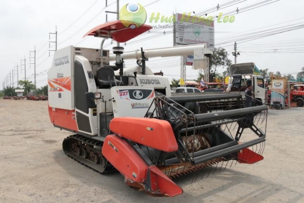 รถเกี่ยว DC70G อุ้ม สภาพสวยปิ๊ง