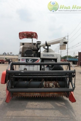 รถเกี่ยว DC70G อุ้ม สภาพสวยปิ๊ง