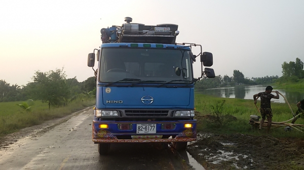 ใครสนใจเทเลอร์ ก็ขายนะ สองเพลา งามๆๆหรือจะยกทั้คู่ก็ไดครับ