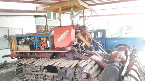 ขายด่วนรถตีดินไทยเจริญตัวเดิน 12HT เครื่อง P11 320 เเรงปั้มไดกิ้นเบอร์22 รถพร้อมใช้ขายถูกๆเครื่องดีปั้มเเรงช่วงล่างสายเต็มรถพร้อมใช้เจ้าของขายเองเพราะลูกน้องเเกแลเจ้าของใช้รักษาดีเครื่องเเน่นปั้มเเรงพร้อมตี  โทรติดต่อเข้าดูทดลองขับต่อลองราคากับเจ้าขอ